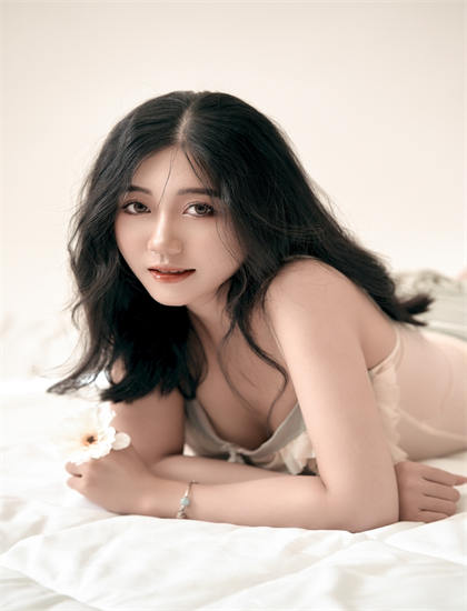 暮白首叙事手法解析：时间线安排与视角切换技巧探讨